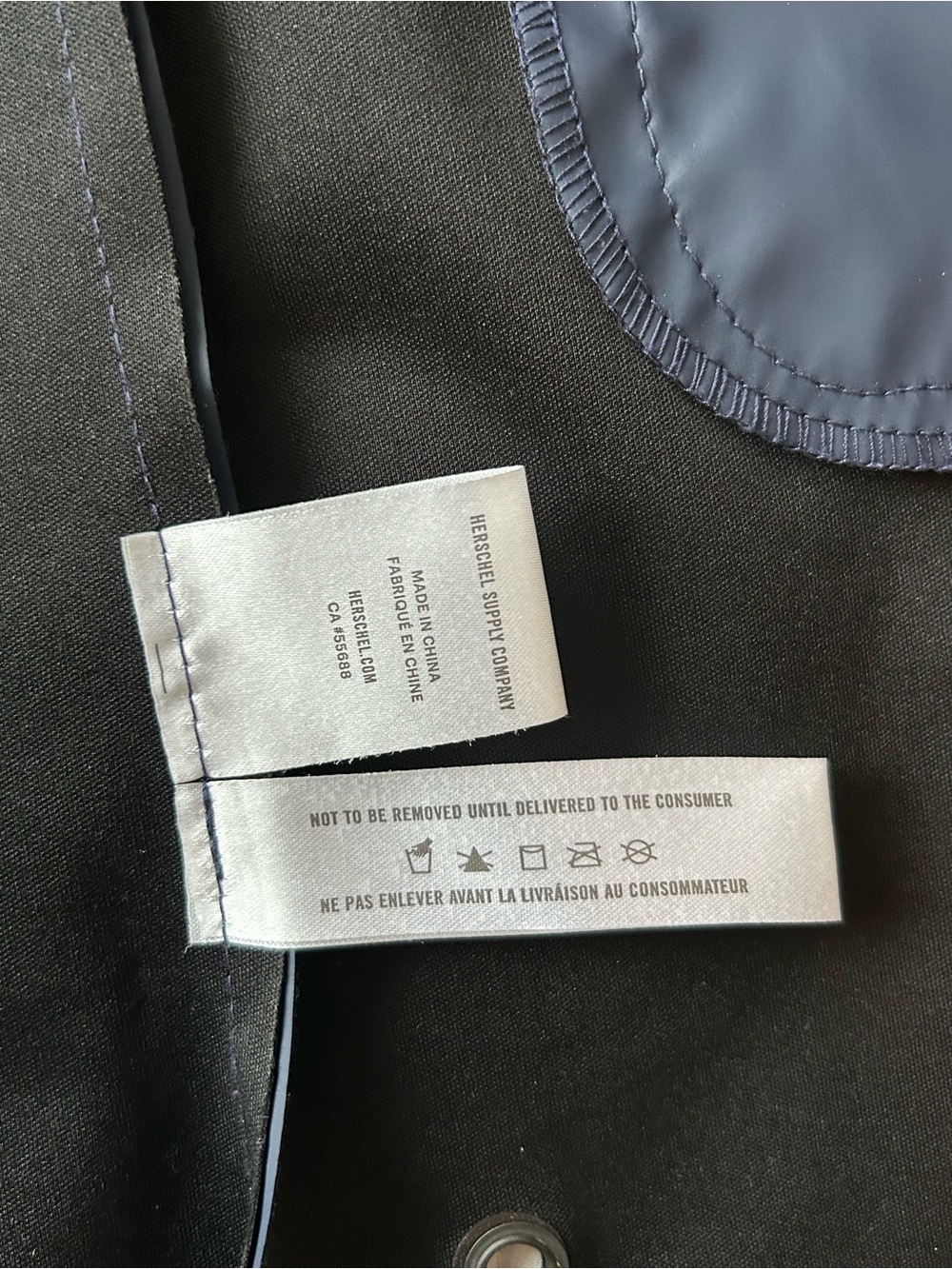 Herschel Navy Hooded Rain Jacket Coat Small - Picture 5 of 6